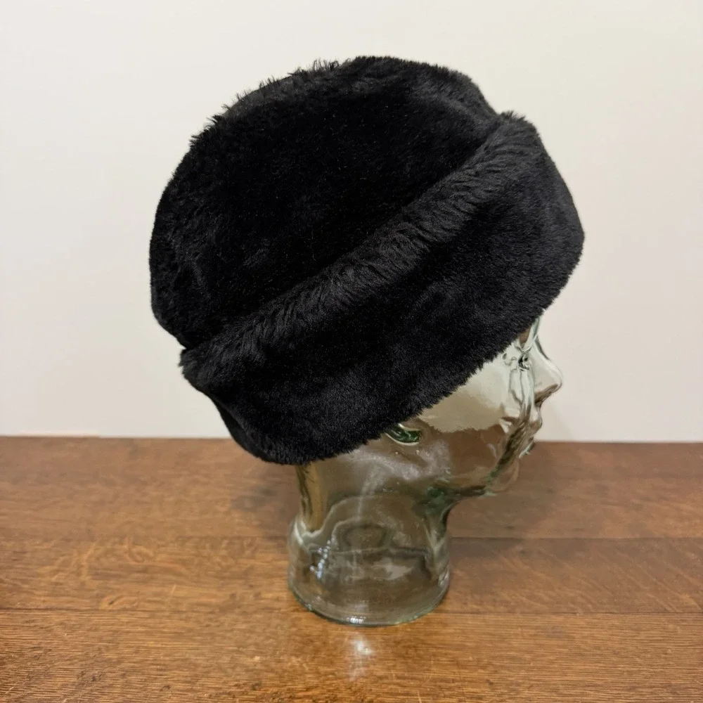 Amalgamated Clothing & Textile Union Made In USA Faux Fur Hat Women's Large